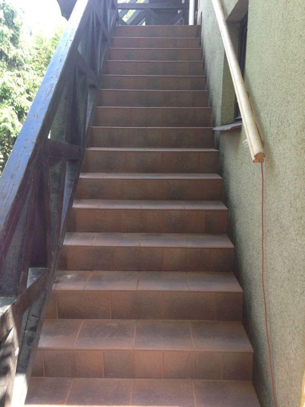 schody wyłożone glazurą 6